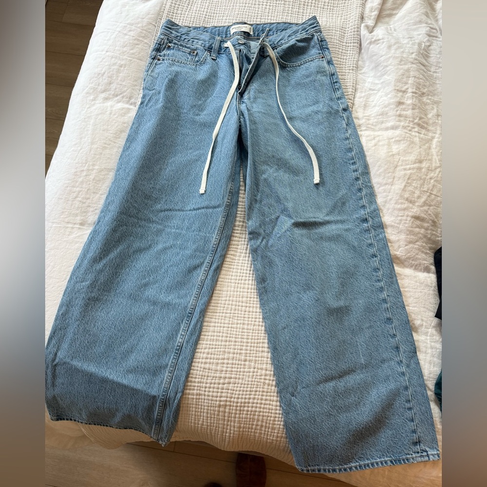 Abercrombie Low Rise Ultra Loose Jeans